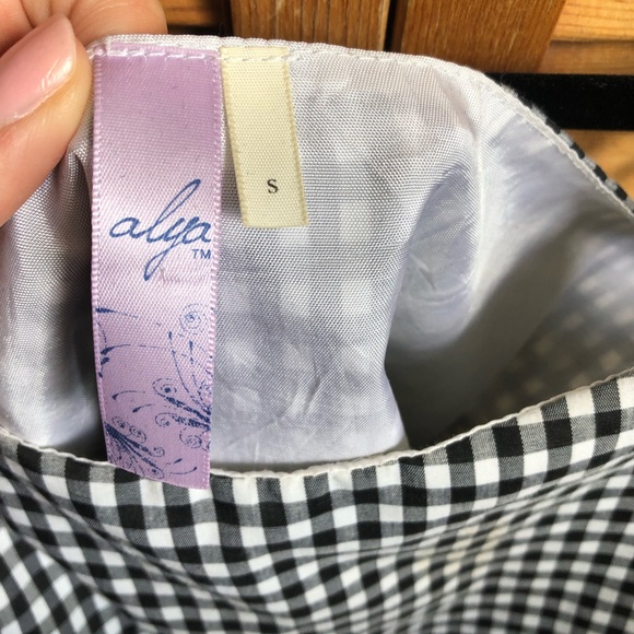 Checkered peplum tank - Picture 3 of 3